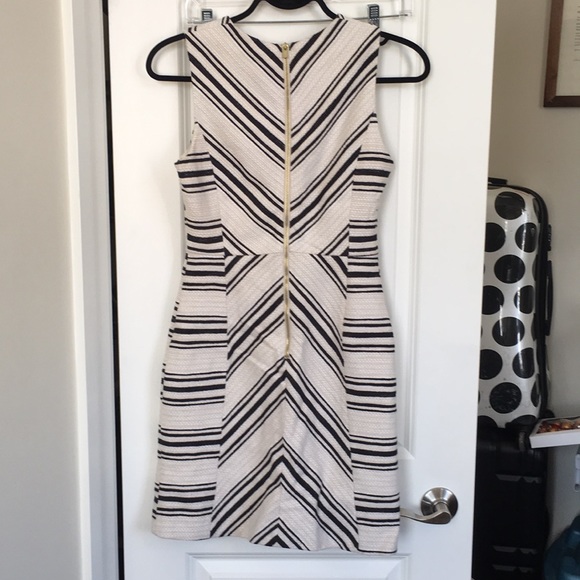 H&M dress - Picture 2 of 2